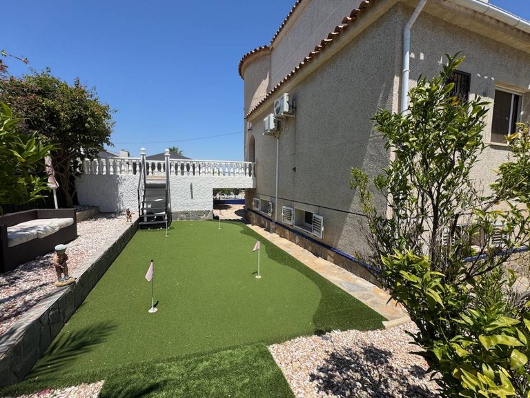 Villa for Sale in Algorfa, Alicante 33