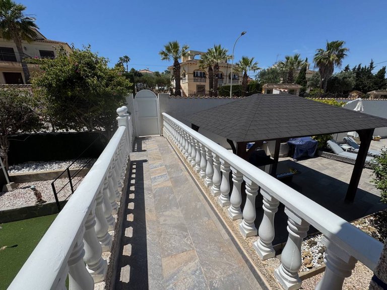 Villa for Sale in Algorfa, Alicante 35
