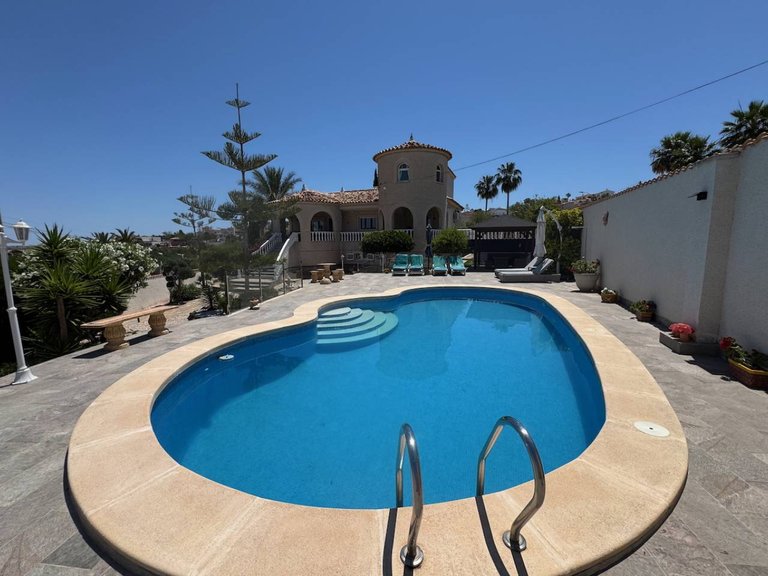 Villa for Sale in Algorfa, Alicante 46