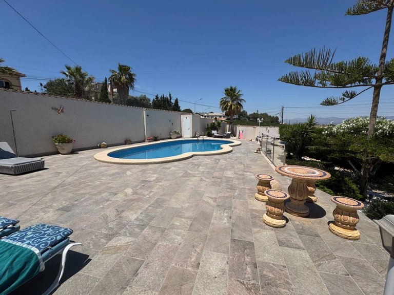 Villa for Sale in Algorfa, Alicante 48