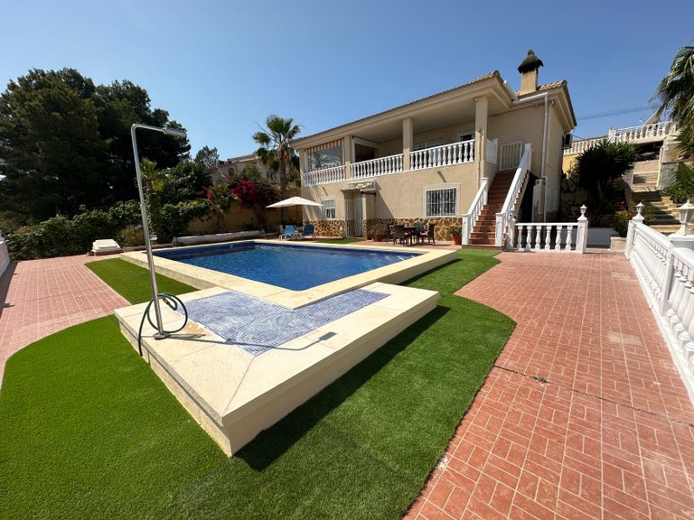 Villa for Sale in Algorfa, Alicante 3