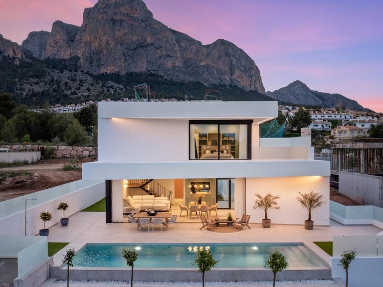 Villa for Sale in Polop, Alicante 12