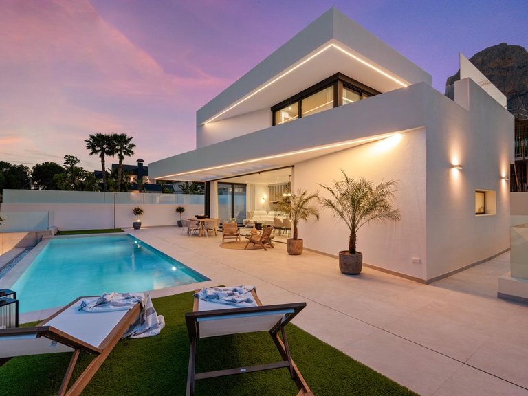 Villa for Sale in Polop, Alicante 46