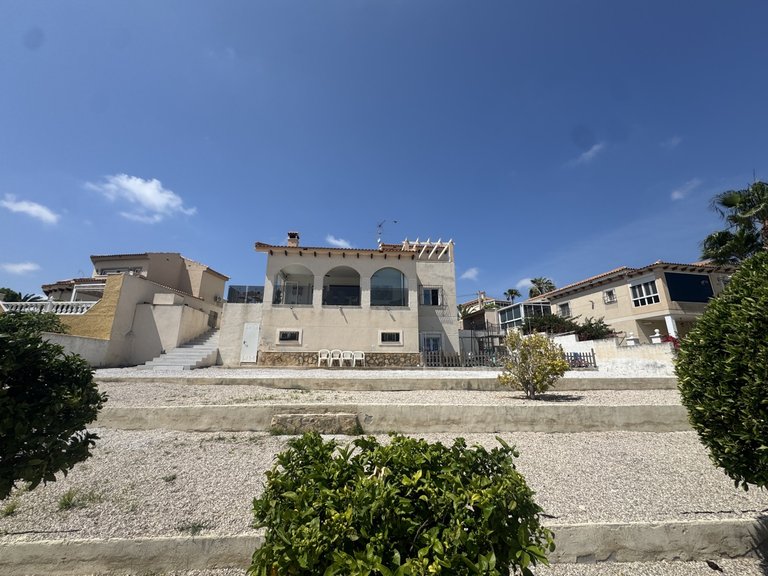 Villa for Sale in San Miguel De Salinas, Alicante 1