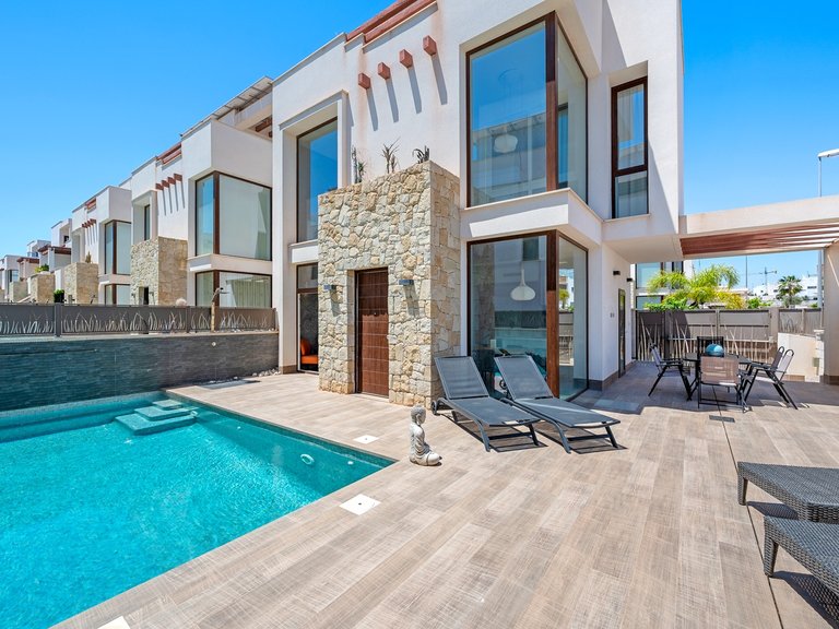 Villa for Sale in Ciudad Quesada, Alicante 1