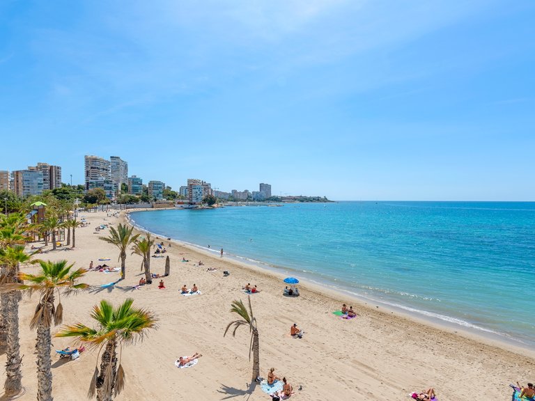 Apartment for Sale in Alicante, Alicante 32