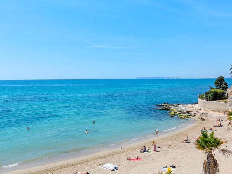 Apartment for Sale in Alicante, Alicante 33