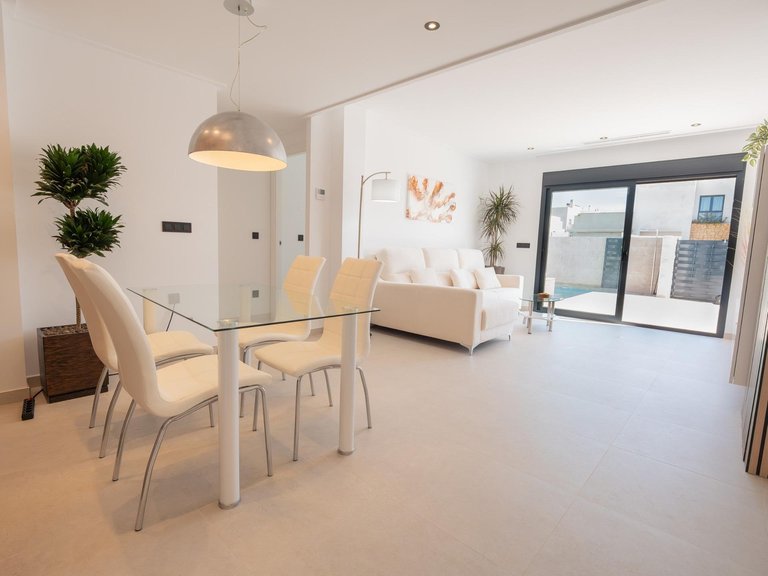 Villa for Sale in La Marina, Alicante 4