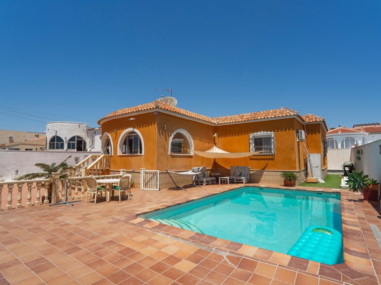 Villa for Sale in Ciudad Quesada, Alicante 4
