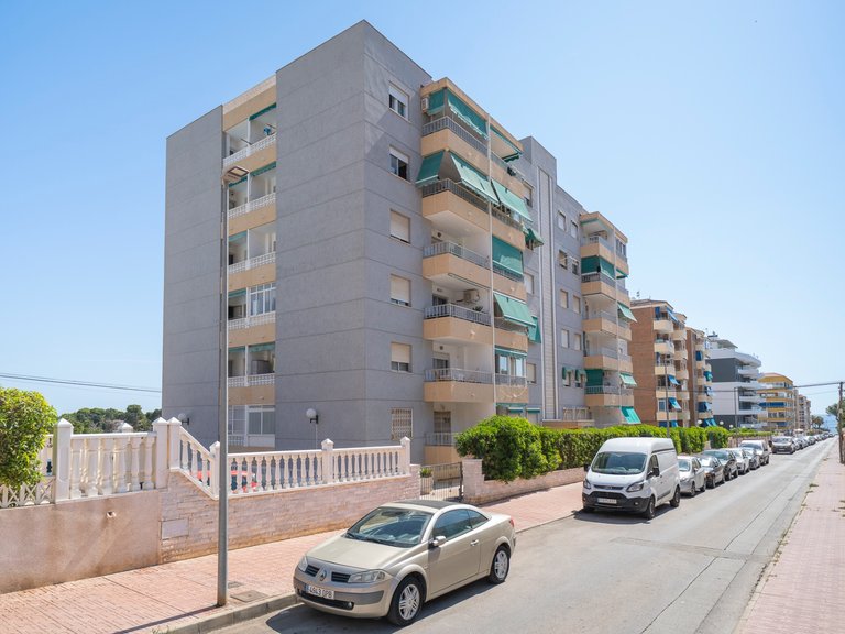 Apartment for Sale in Punta Prima, Alicante 36