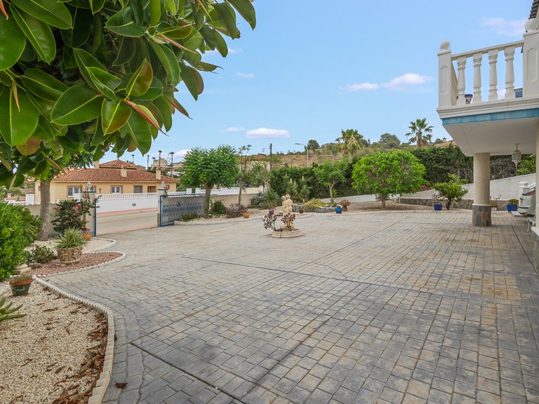 Villa for Sale in Algorfa, Alicante 6