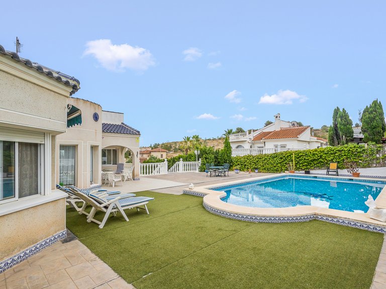 Villa for Sale in Algorfa, Alicante 9