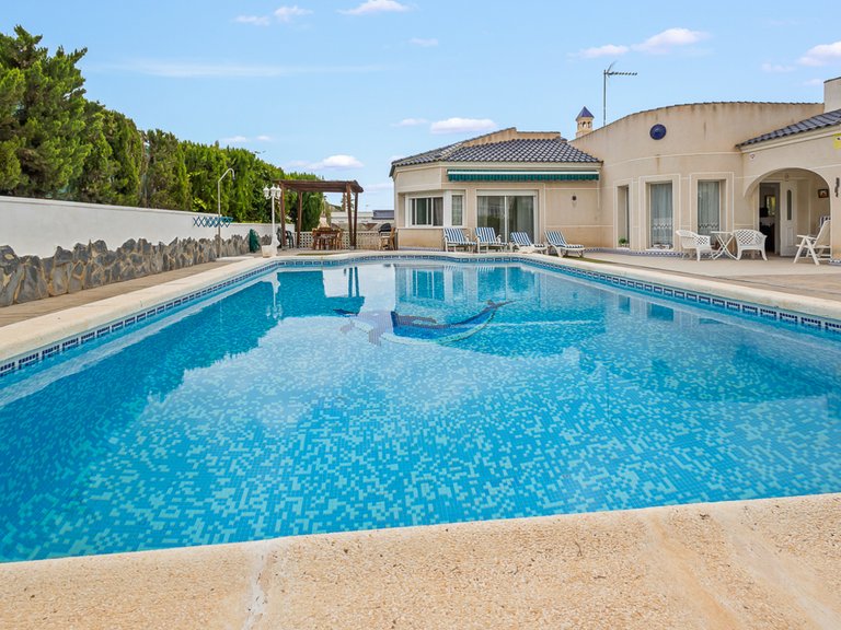 Villa for Sale in Algorfa, Alicante 12