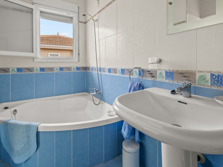 Villa for Sale in Algorfa, Alicante 36