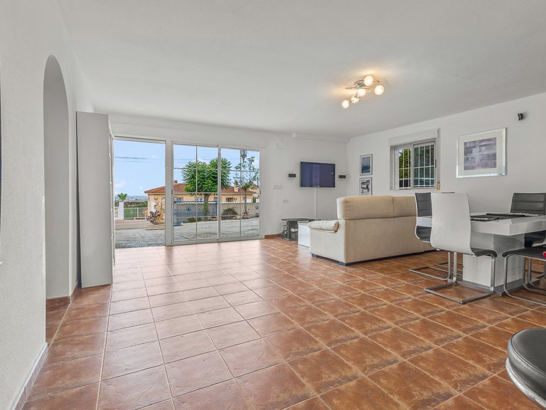 Villa for Sale in Algorfa, Alicante 42