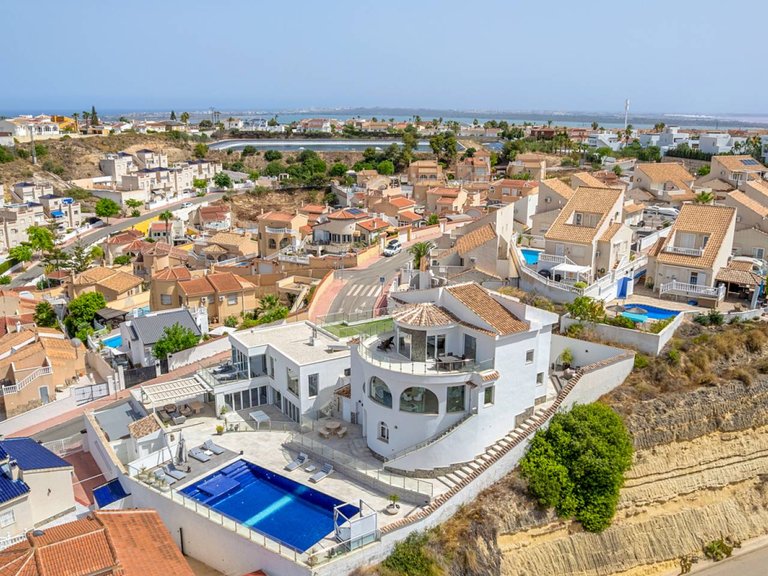 Villa for Sale in Ciudad Quesada, Alicante 2