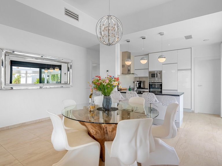 Villa for Sale in Villamartin, Alicante 16