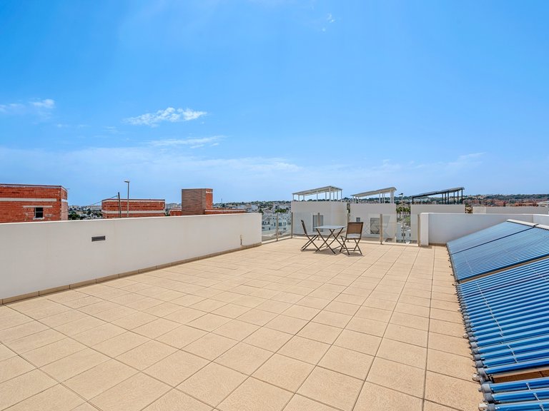 Villa for Sale in Villamartin, Alicante 33