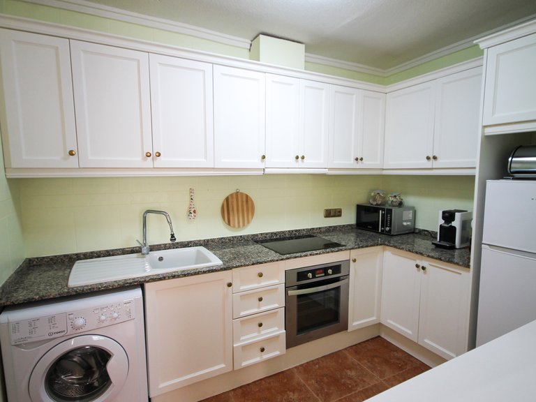 Town House for Sale in Villamartin, Alicante 4