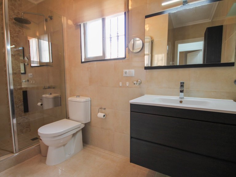 Town House for Sale in Villamartin, Alicante 10
