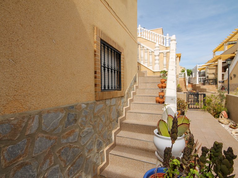 Town House for Sale in Villamartin, Alicante 14