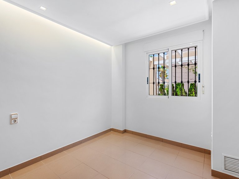 Villa for Sale in Torrevieja, Alicante 18