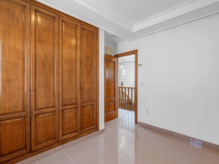 Villa for Sale in Torrevieja, Alicante 24