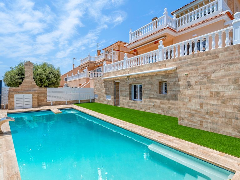 Villa for Sale in Torrevieja, Alicante 39