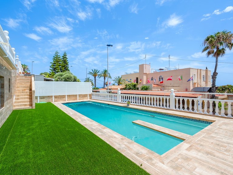 Villa for Sale in Torrevieja, Alicante 40