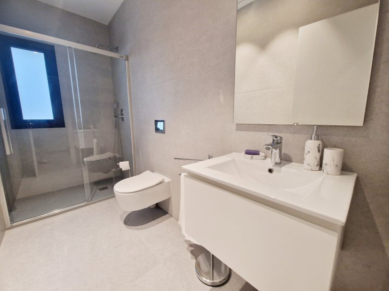 Villa for Sale in Guardamar Del Segura, Alicante 32
