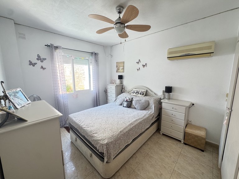 Villa for Sale in Villamartin, Alicante 10