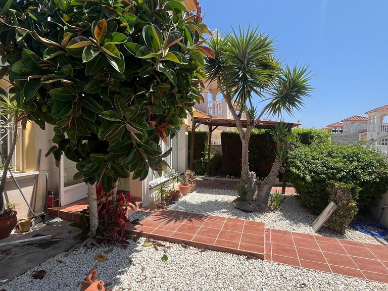 Villa for Sale in Algorfa, Alicante 4