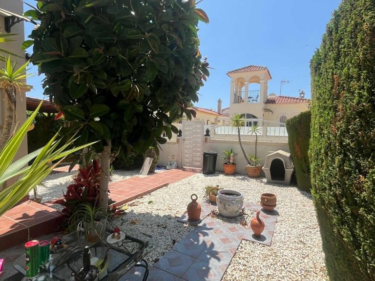 Villa for Sale in Algorfa, Alicante 5