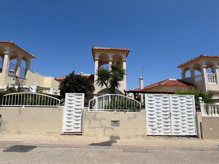 Villa for Sale in Algorfa, Alicante 19