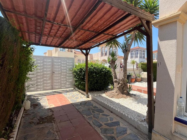 Villa for Sale in Algorfa, Alicante 22