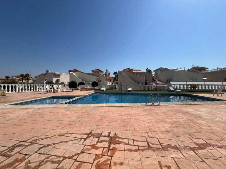 Villa for Sale in Algorfa, Alicante 39