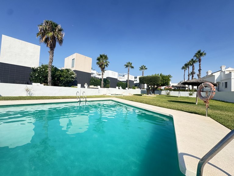 Villa for Sale in Villamartin, Alicante 3