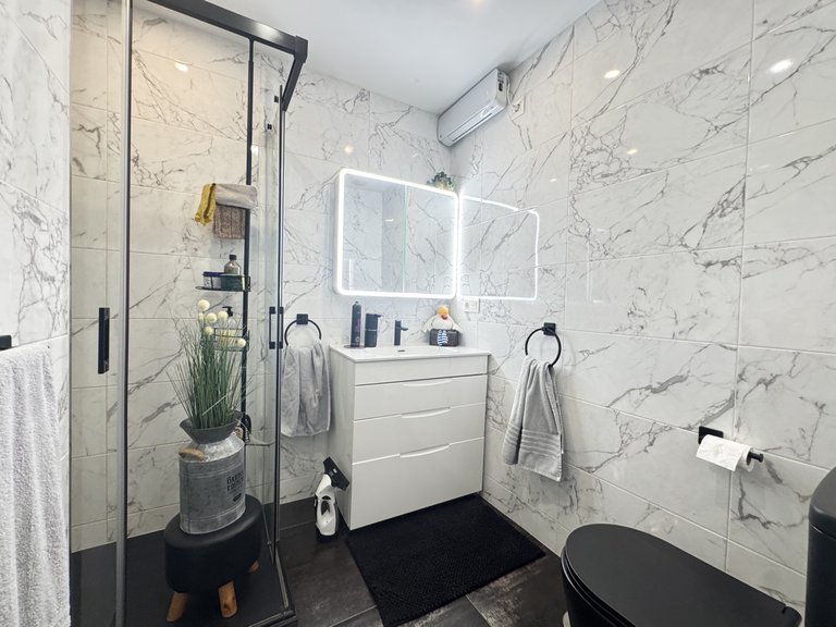 Villa for Sale in Villamartin, Alicante 17