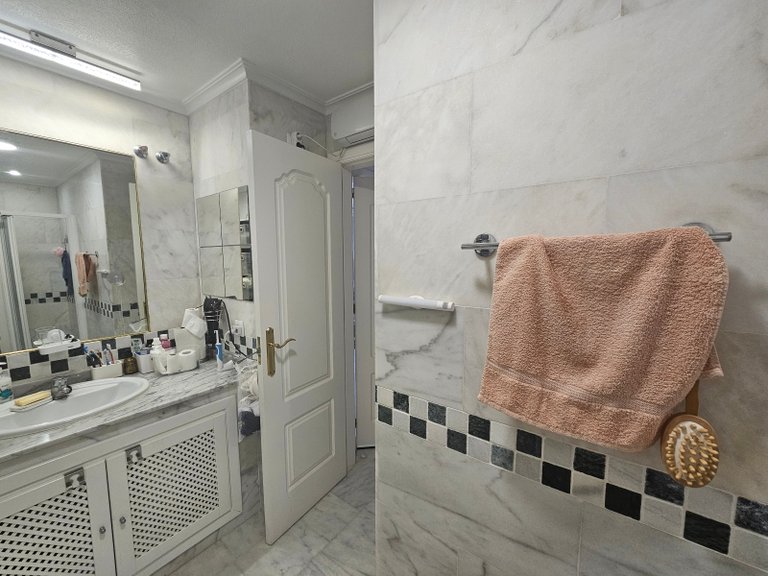 Apartment for Sale in Villamartin, Alicante 23