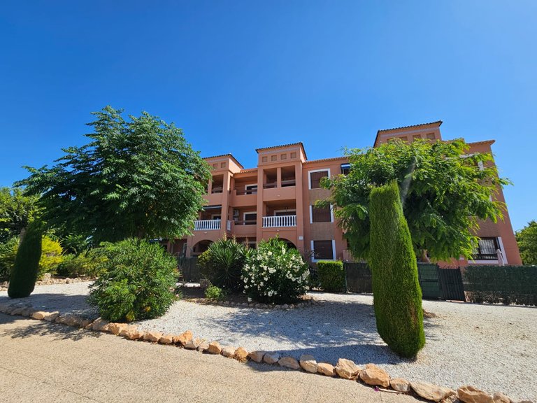 Apartment for Sale in Villamartin, Alicante 46