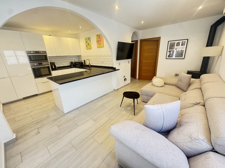 Villa for Sale in Villamartin, Alicante 3