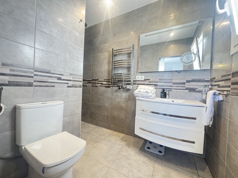 Villa for Sale in Villamartin, Alicante 13