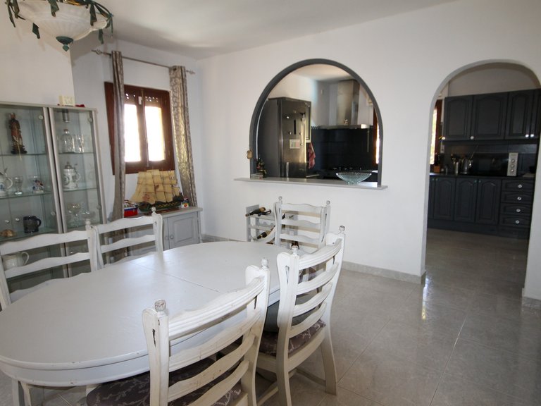 Villa for Sale in Villamartin, Alicante 11