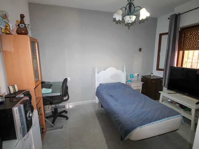 Villa for Sale in Villamartin, Alicante 29