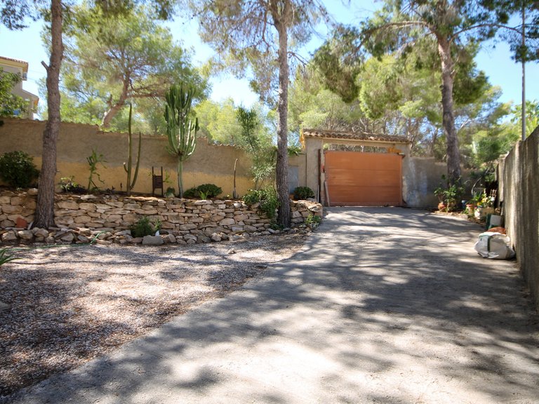 Villa for Sale in Villamartin, Alicante 40