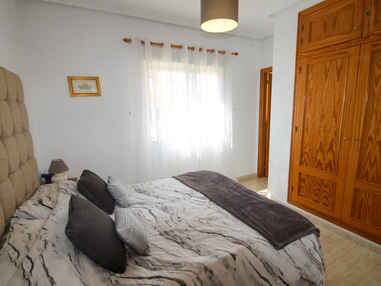 Villa for Sale in Villamartin, Alicante 10