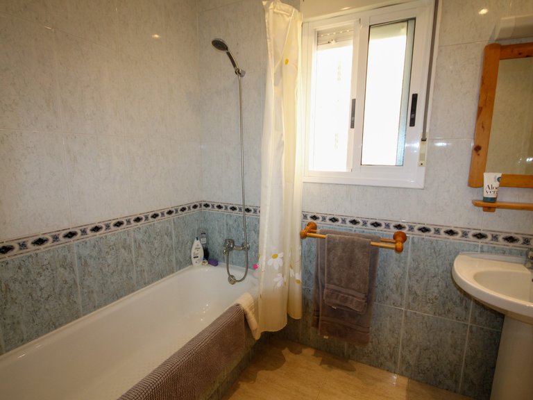 Villa for Sale in Villamartin, Alicante 13