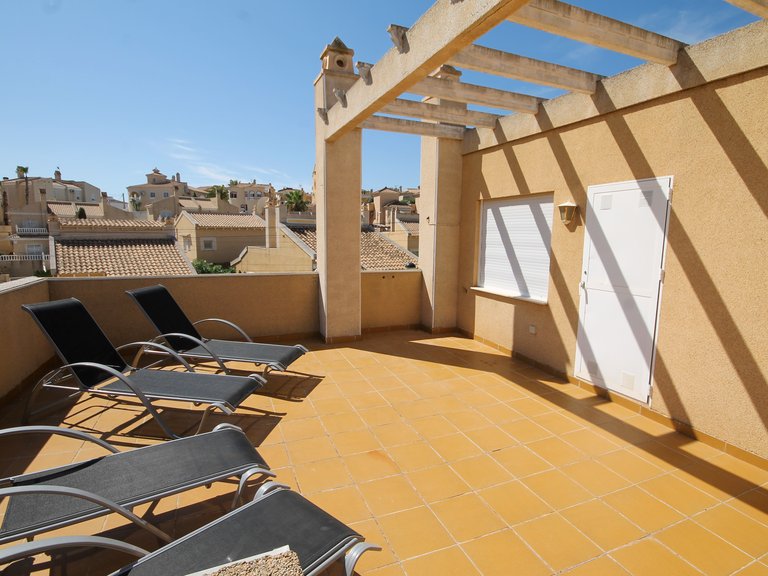 Villa for Sale in Villamartin, Alicante 17