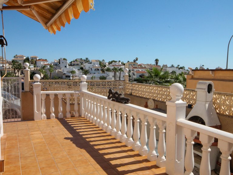 Villa for Sale in Villamartin, Alicante 3