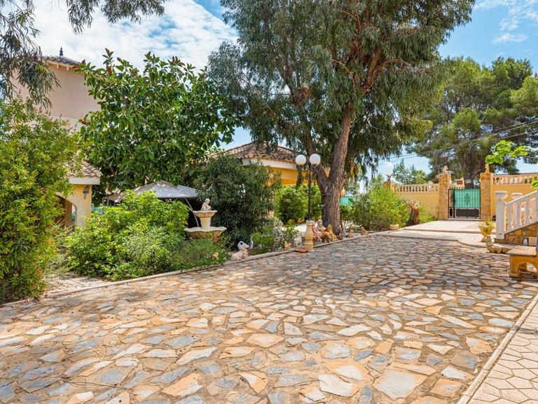 Villa for Sale in Jacarilla, Alicante 7